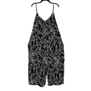 Buenos Ninos V Neck Floral Spaghetti Strap Jumpsuit Black White Size XL Pockets